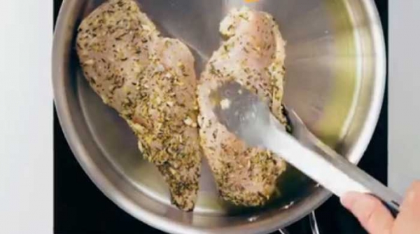 Куриная грудка на сковороде с овощами, простой и вкусный рецепт
Куриная грудка на сковороде с овощами, простой и вкусный рецепт