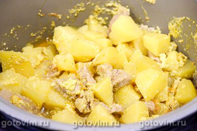 Свинина с картофелем, тушённая в сливках в мультиварке