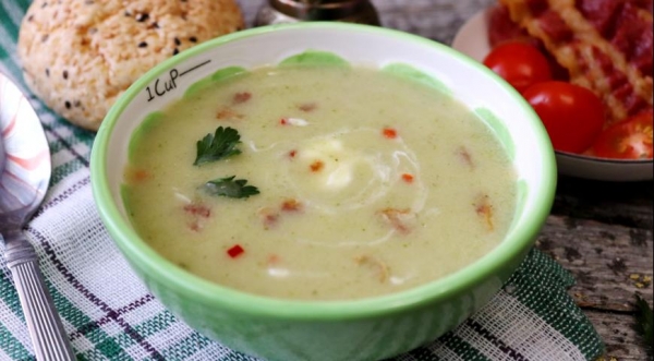 Суп-пюре из брокколи с беконом и йогуртом, пошаговый рецепт с фото Суп-пюре из брокколи с беконом и йогуртом, пошаговый рецепт с фото
