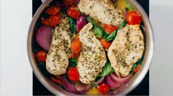 Куриная грудка на сковороде с овощами, простой и вкусный рецепт
Куриная грудка на сковороде с овощами, простой и вкусный рецепт