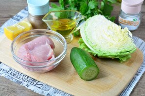 Салат с курицей и белокочанной капустой Салат с курицей и белокочанной капустой