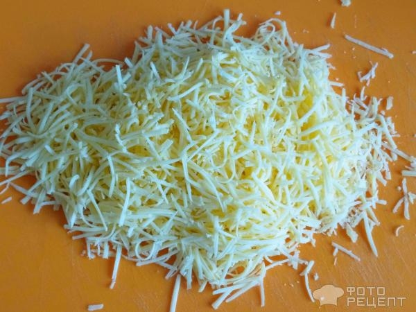 Рецепт: Салат с курицей - с сыром и сухариками