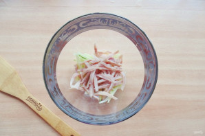 Итальянский салат с фунчозой