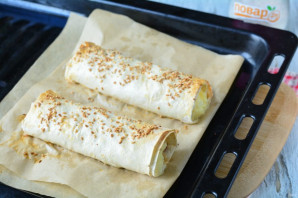 Рулет из лаваша с творогом и изюмом