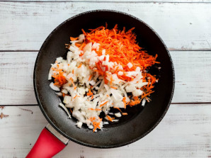 Томатный суп с курицей и рисом