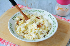Рулет из лаваша с творогом и изюмом