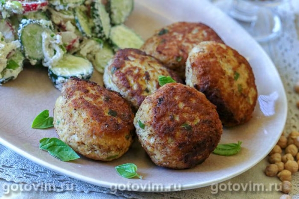 Мясные колеты из свинины с нутом Мясные колеты из свинины с нутом