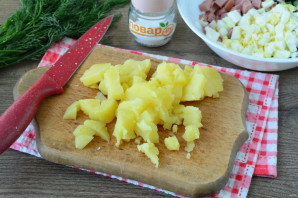Окрошка с маринованными огурцами Окрошка с маринованными огурцами