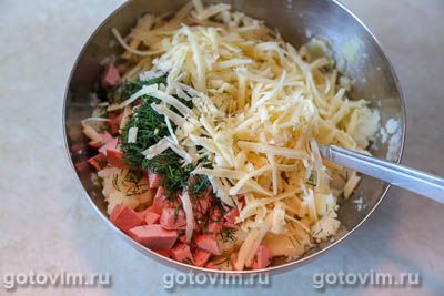 Картофельные котлеты из пюре с колбасой и сыром Картофельные котлеты из пюре с колбасой и сыром