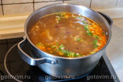 Щи с кабачками и фасолью