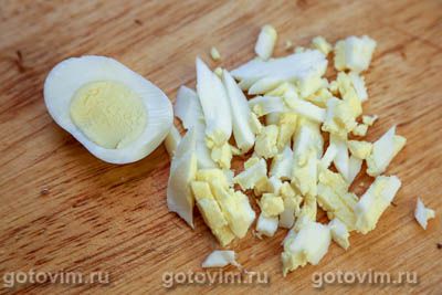 Салат из говяжьего сердца с яйцом, маринованным луком и сладким перцем Салат из говяжьего сердца с яйцом, маринованным луком и сладким перцем