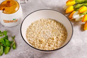 Салат красоты из овсяных хлопьев и яблока Салат красоты из овсяных хлопьев и яблока