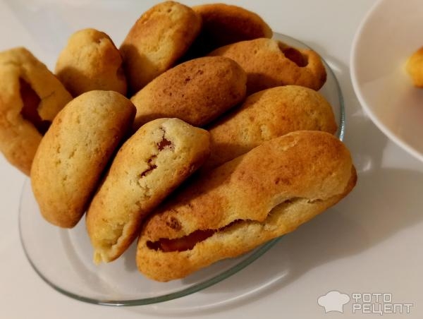 Рецепт: Булочки с сосисками - На скорую руку, для школьного завтрака, из творожного теста. Рецепт: Булочки с сосисками - На скорую руку, для школьного завтрака, из творожного теста.