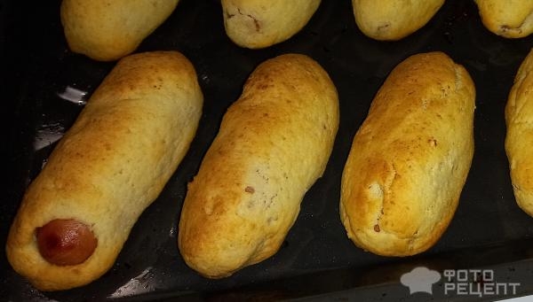 Рецепт: Булочки с сосисками - На скорую руку, для школьного завтрака, из творожного теста. Рецепт: Булочки с сосисками - На скорую руку, для школьного завтрака, из творожного теста.