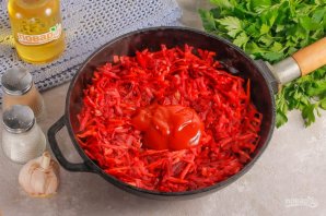 Борщ из говядины со сливочным маслом и уксусом