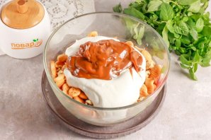Торт из печенья "Рыбки" со сгущенкой Торт из печенья "Рыбки" со сгущенкой