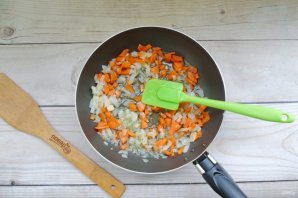 Сливочный суп с курицей и шампиньонами Сливочный суп с курицей и шампиньонами