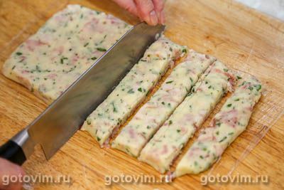 Картофельные палочки с сыром моцарелла, беконом и зеленью Картофельные палочки с сыром моцарелла, беконом и зеленью