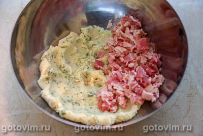 Картофельные палочки с сыром моцарелла, беконом и зеленью Картофельные палочки с сыром моцарелла, беконом и зеленью