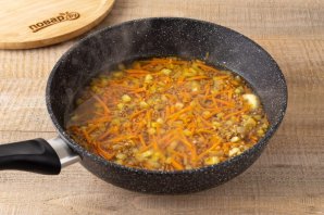 Гречка с овощами и чесноком