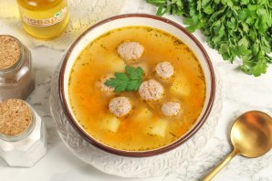 Кукурузный суп с фрикадельками