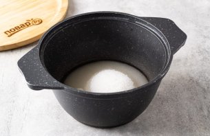 Варенье из красной сливы с косточками