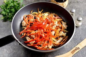 Лапша по-корейски с курицей