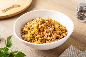 Гречка с овощами и чесноком