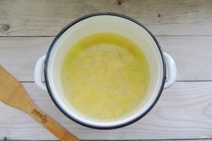 Сливочный суп с курицей и шампиньонами Сливочный суп с курицей и шампиньонами