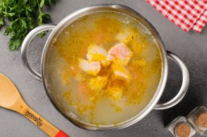 Рыбный суп из свежей горбуши с рисом