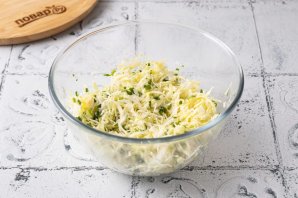 Салат из капусты с семечками Салат из капусты с семечками