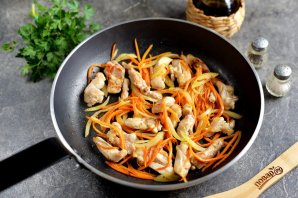 Лапша по-корейски с курицей