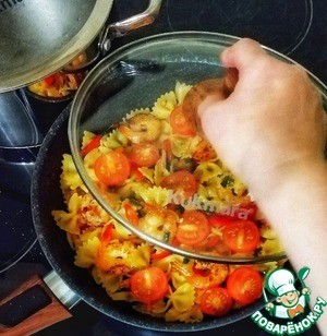 Фарфалле с морепродуктами в цитрусовом соусе Фарфалле с морепродуктами в цитрусовом соусе