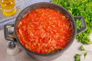 Борщ из говядины со сливочным маслом и уксусом