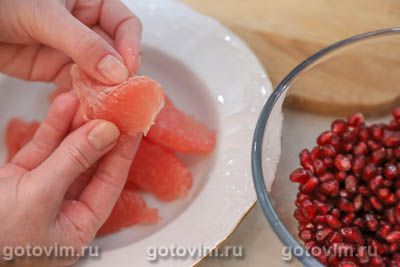 Утиные ножки в гранатовом соусе с грейпфрутом Утиные ножки в гранатовом соусе с грейпфрутом