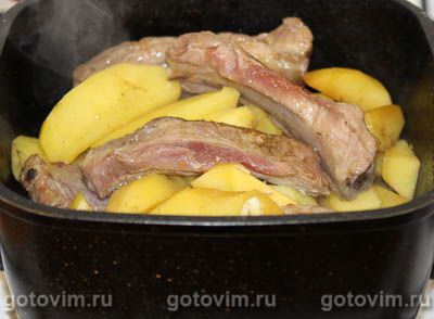 Свиные ребрышки с картошкой в казане, запеченные в духовке