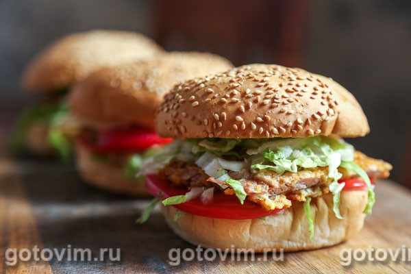 Бургеры с хрустящей курицей Бургеры с хрустящей курицей