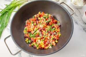 Жареный рис по-янчжоуски Жареный рис по-янчжоуски