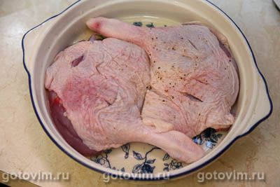 Утиные ножки в гранатовом соусе с грейпфрутом Утиные ножки в гранатовом соусе с грейпфрутом