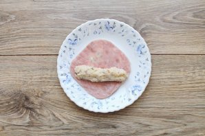 Рулетики из ветчины с сыром и орехами Рулетики из ветчины с сыром и орехами