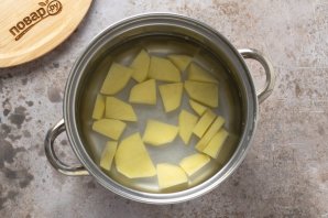 Суп картофельный с пшеном и квашеной капустой Суп картофельный с пшеном и квашеной капустой