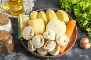 Сырный суп с пельменями Сырный суп с пельменями
