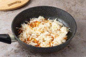 Суп картофельный с пшеном и квашеной капустой Суп картофельный с пшеном и квашеной капустой