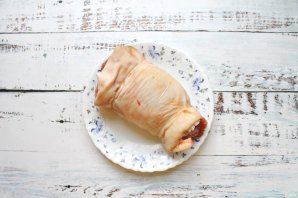 Рулет из свиной рульки в мультиварке
