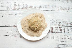 Котлеты из леща с салом Котлеты из леща с салом