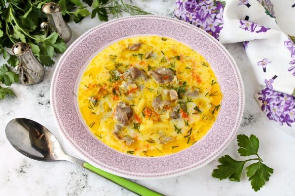 Сырный суп с куриными желудками Сырный суп с куриными желудками