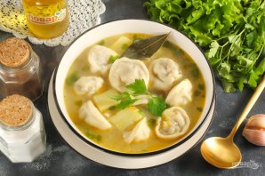 Сырный суп с пельменями Сырный суп с пельменями