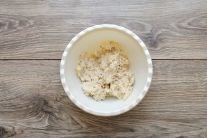 Рулетики из ветчины с сыром и орехами Рулетики из ветчины с сыром и орехами