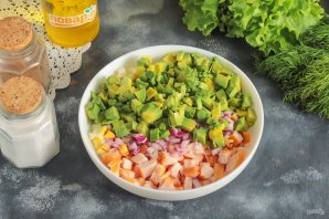 Круассаны с куриным салатом внутри Круассаны с куриным салатом внутри