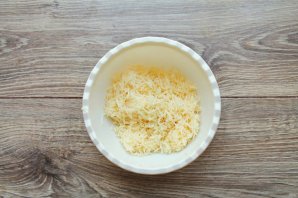 Рулетики из ветчины с сыром и орехами Рулетики из ветчины с сыром и орехами